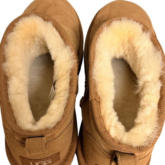 UGG Classic Ultra Mini Boots Suede Sheepskin Lined Women's 6 - Picture 5 of 9